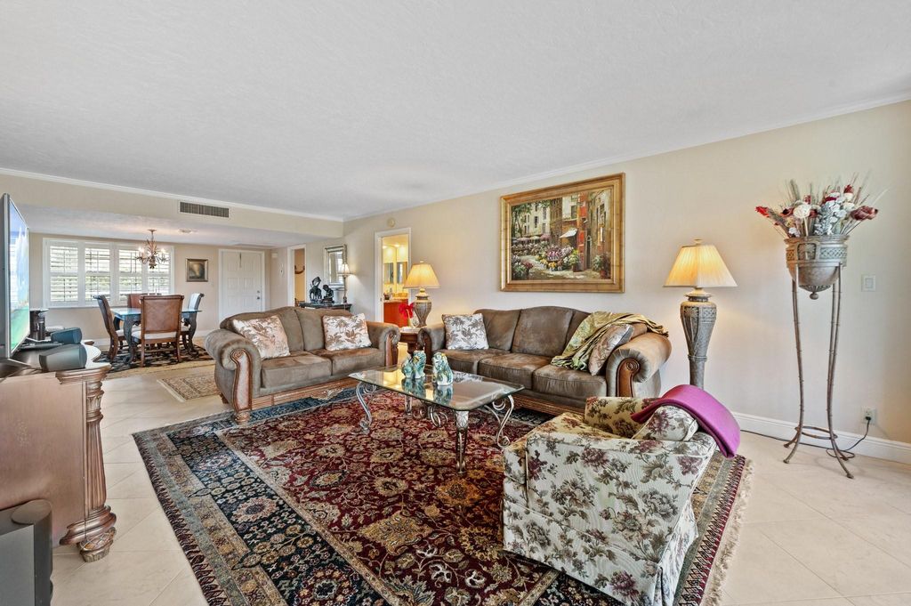 Photo of 3960 Oaks Clubhouse Drive #403, Pompano Beach, FL 33069 (MLS # F10503654)