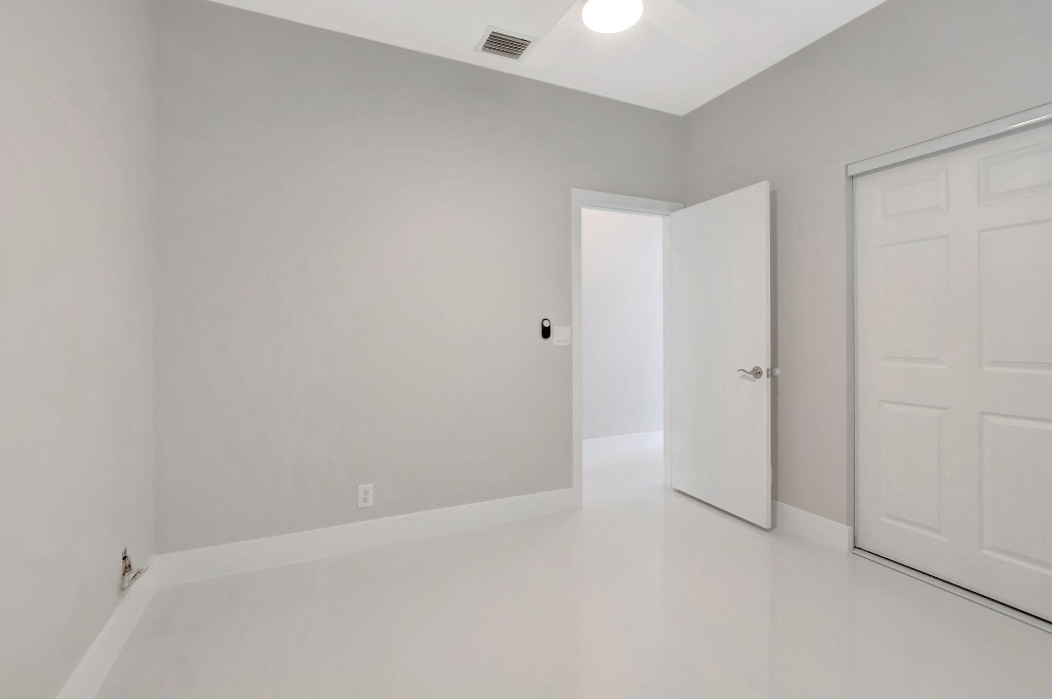 BOCA SPRINGS - Residential