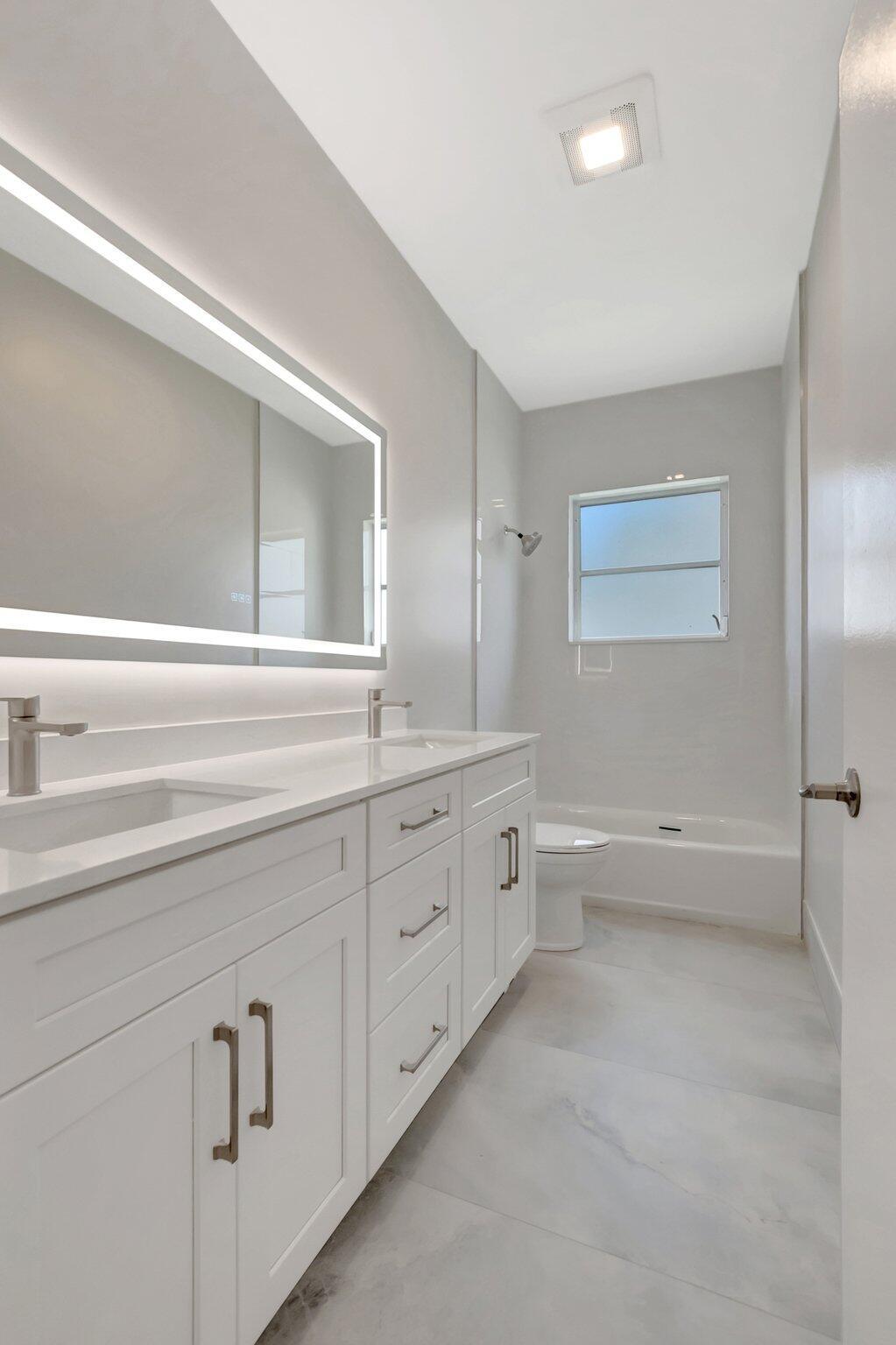 BOCA SPRINGS - Residential