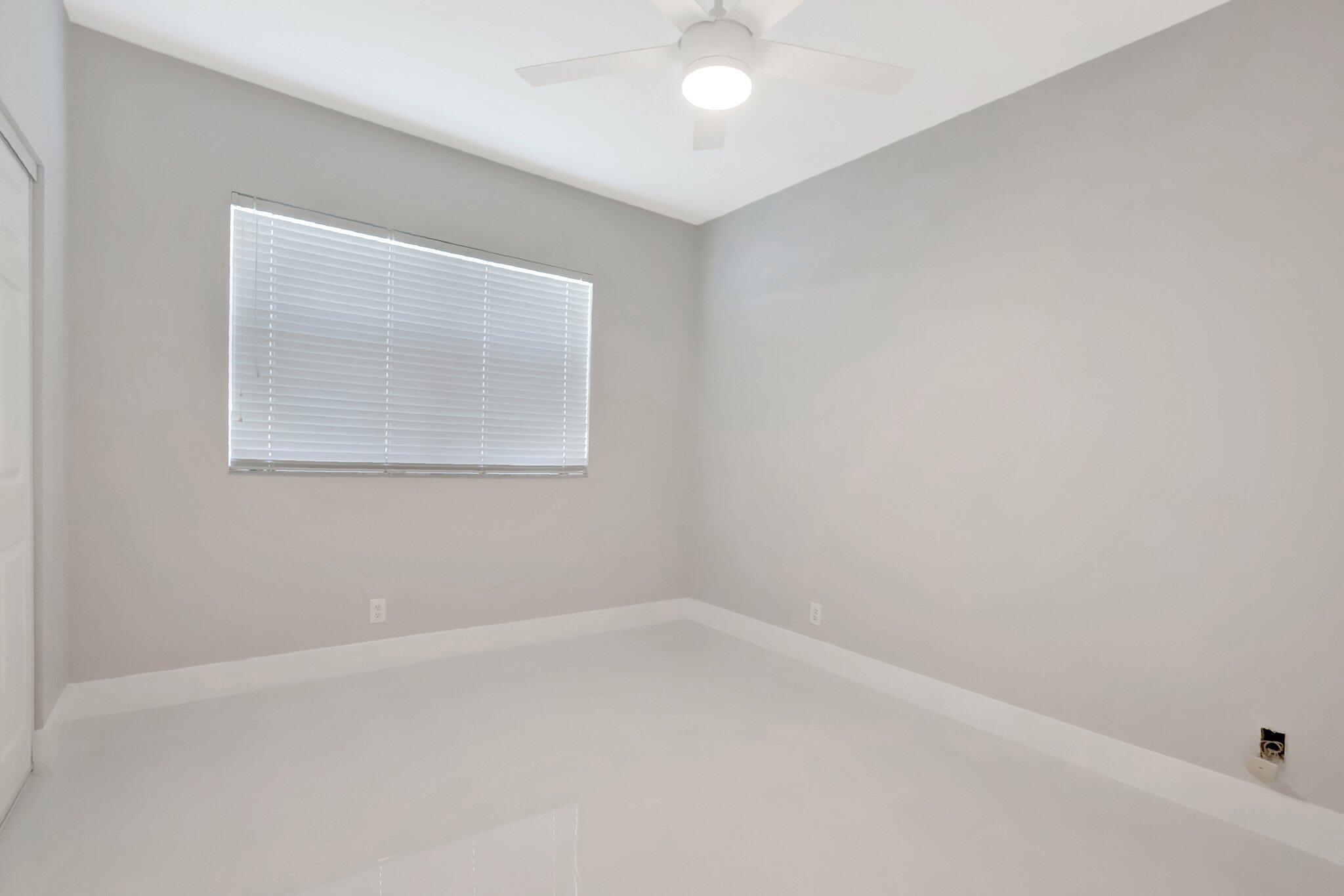 BOCA SPRINGS - Residential