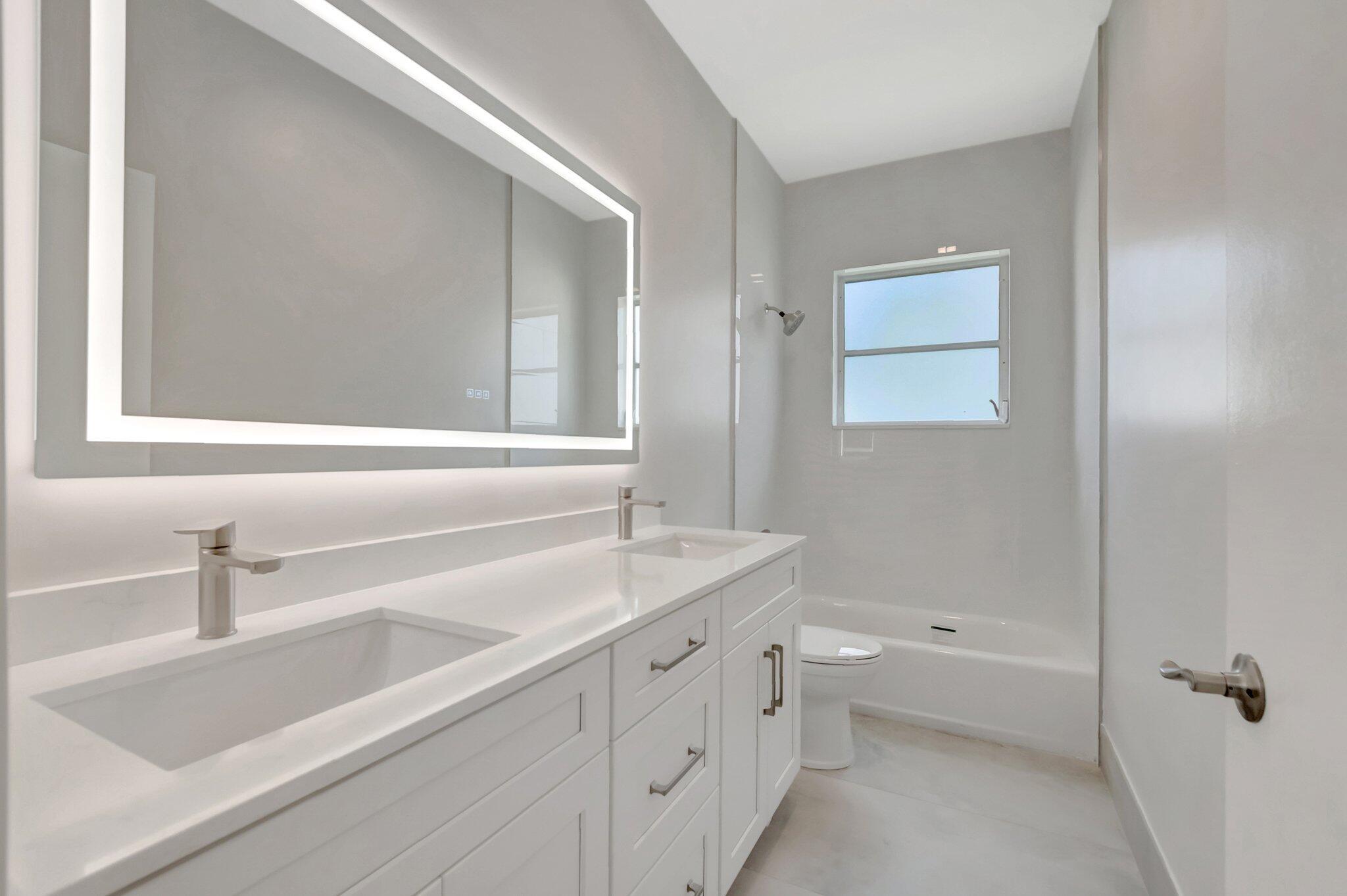 BOCA SPRINGS - Residential