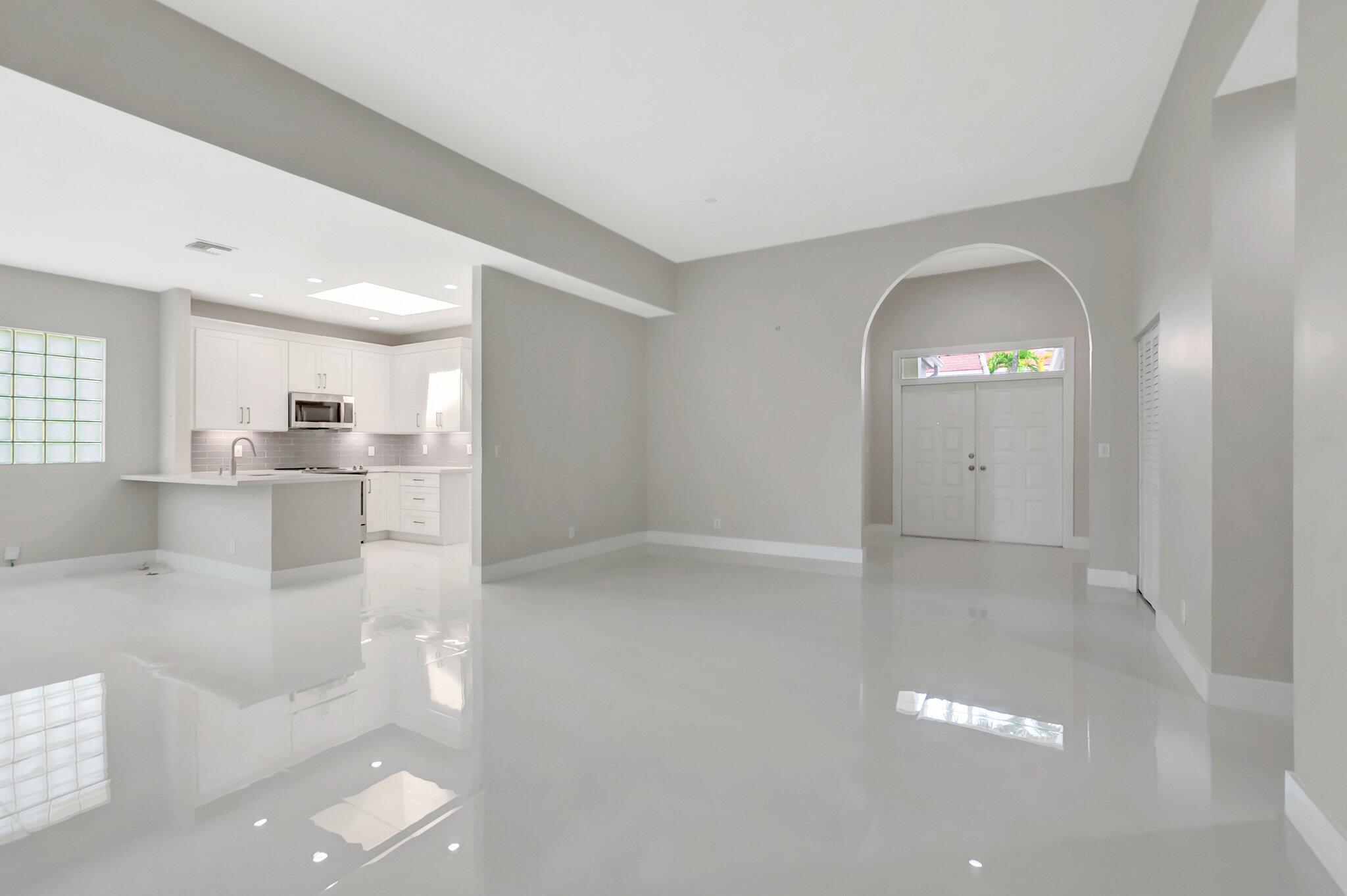 BOCA SPRINGS - Residential