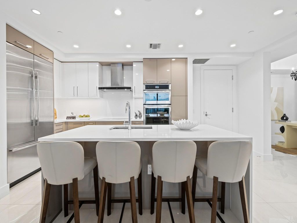 Photo of 100 E Las Olas Boulevard #1802, Fort Lauderdale, FL 33301 (MLS # F10549852)