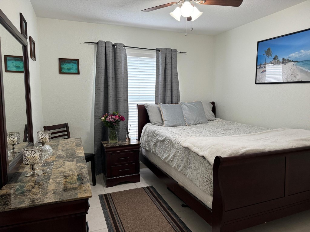 Fairway Lake 110-22 B - Residential Lease