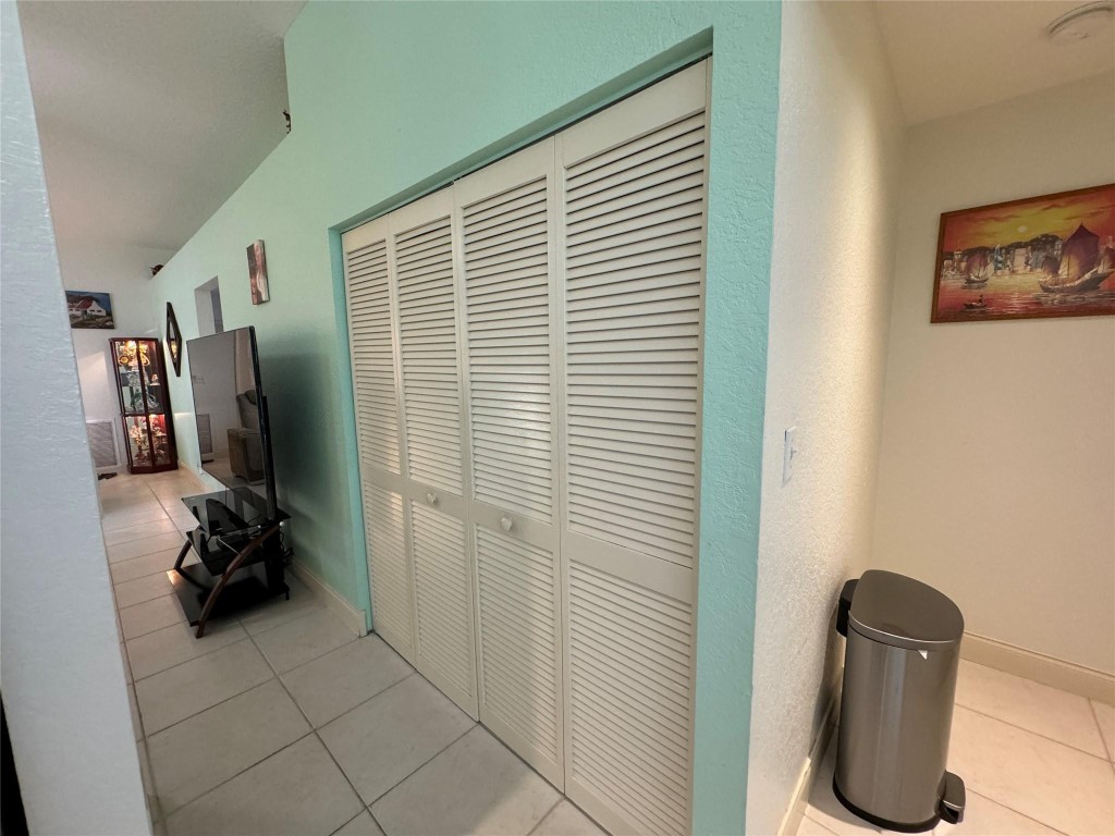 Fairway Lake 110-22 B - Residential Lease