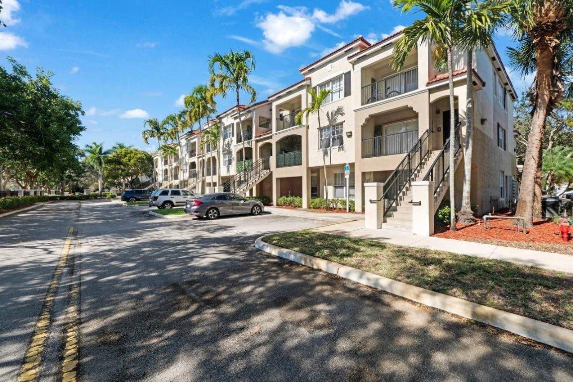 POINCIANA PLACE - Residential