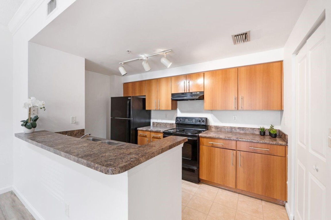 POINCIANA PLACE - Residential