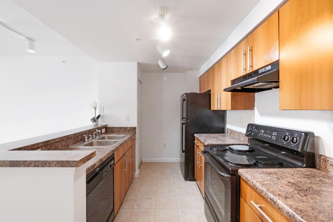 POINCIANA PLACE - Residential