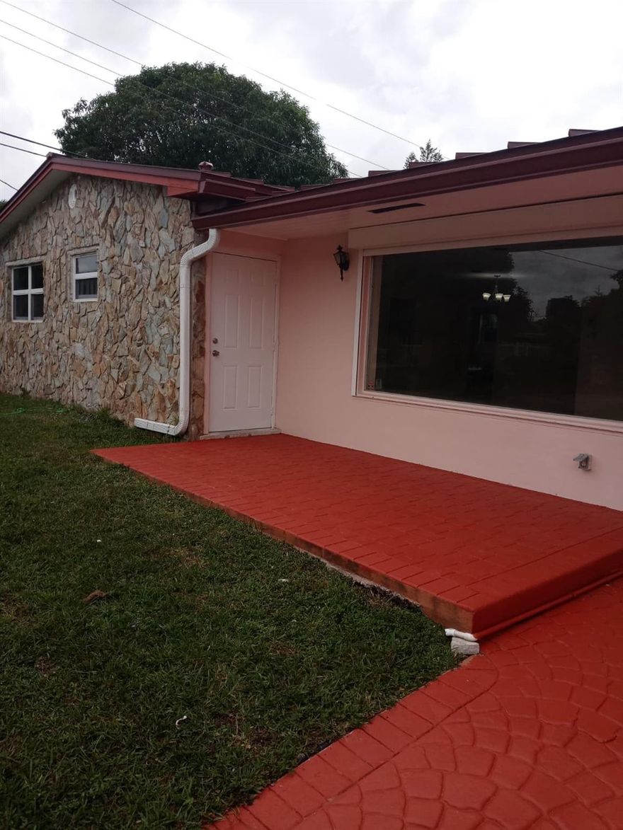 Run, don't walk! This five bedroom, three bath home offers central A/C and as a bonus a second kitchen. Perfect for big family or roommates. This property has an attached two car garage and is move in ready. This home is all electric and the landlord is responsible for lawn maintenance.