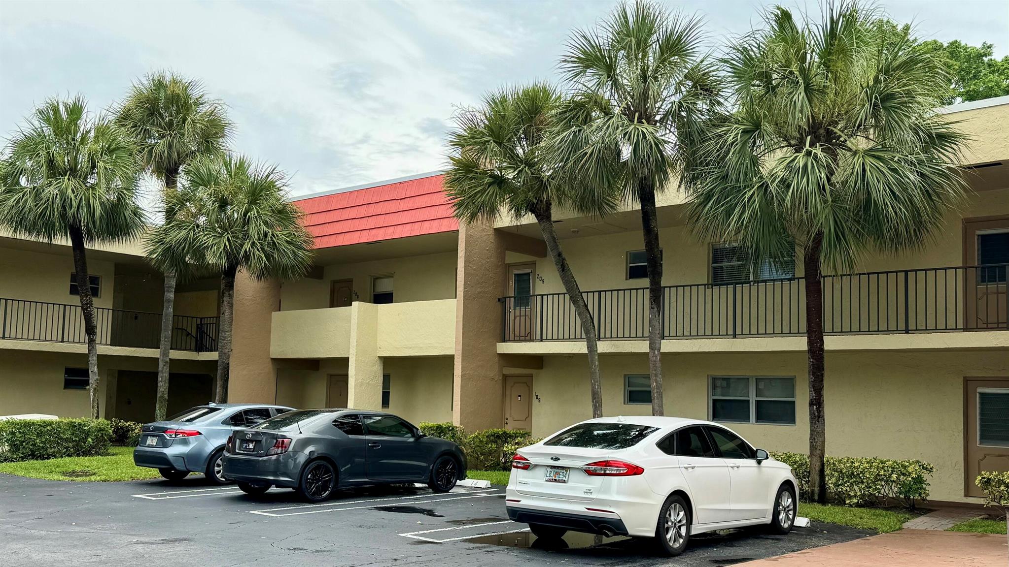 This beautifully and updated 1 Bedroom 1.5 bath, pet-friendly condo on the first floor offers stylish comfort and convenience. Washer/Dryer are inside the unit. Ideally located close to shopping, grocery stores, and just a short drive to downtown Delray and the beach. Enjoy community amenities including an updated clubhouse, pool and tennis courts. The condo comes fully furnished for your convenience, but furniture can be removed if desired.