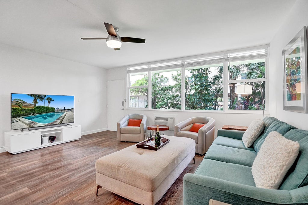 Photo of 101 N Birch Road #102, Fort Lauderdale, FL 33304 (MLS # B26042655)