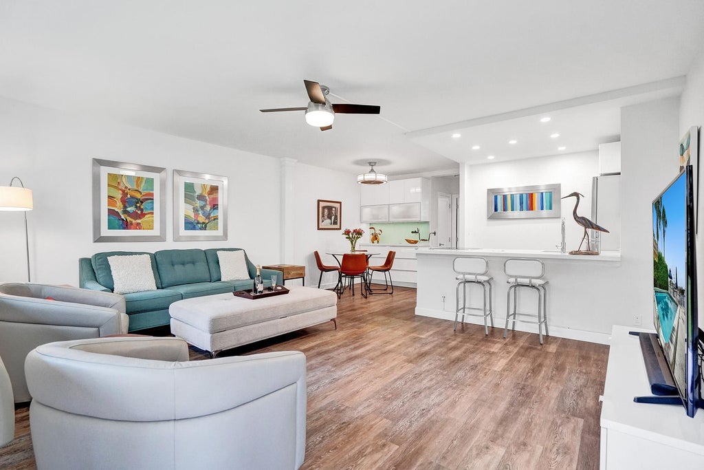 Photo of 101 N Birch Road #102, Fort Lauderdale, FL 33304 (MLS # B26042655)