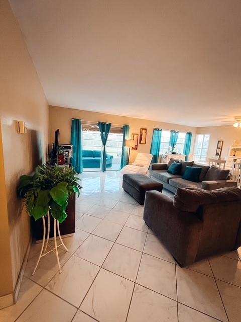 4311 NW 16th St 303B & 304B
