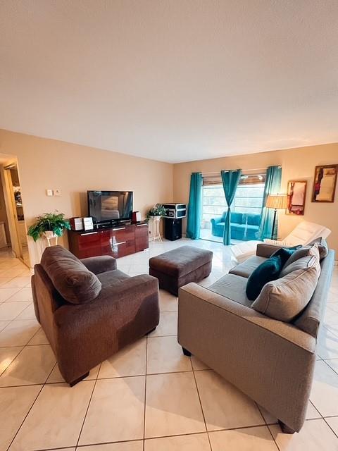4311 NW 16th St 303B & 304B