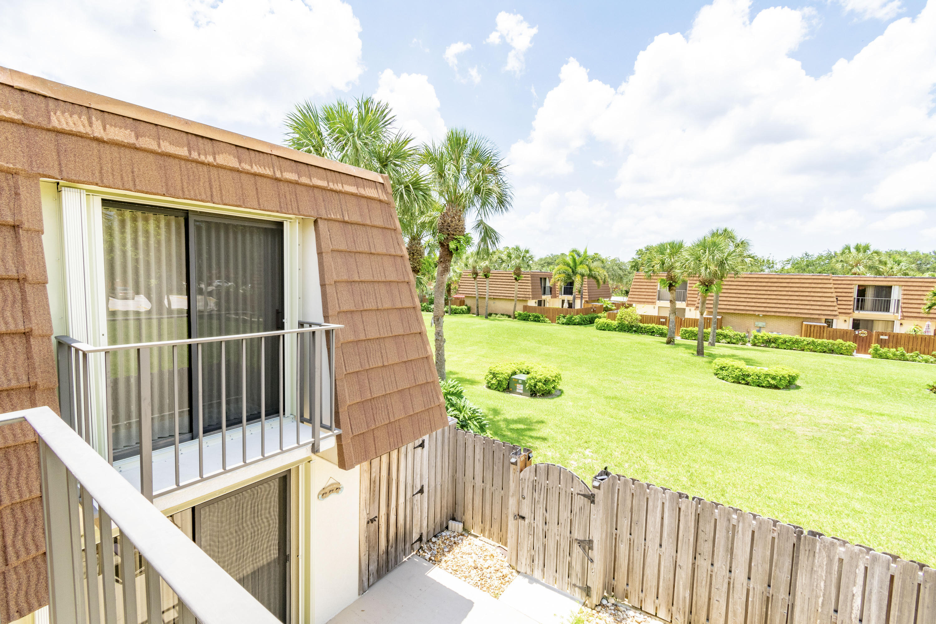 RIVER NORTH - Residential Lease