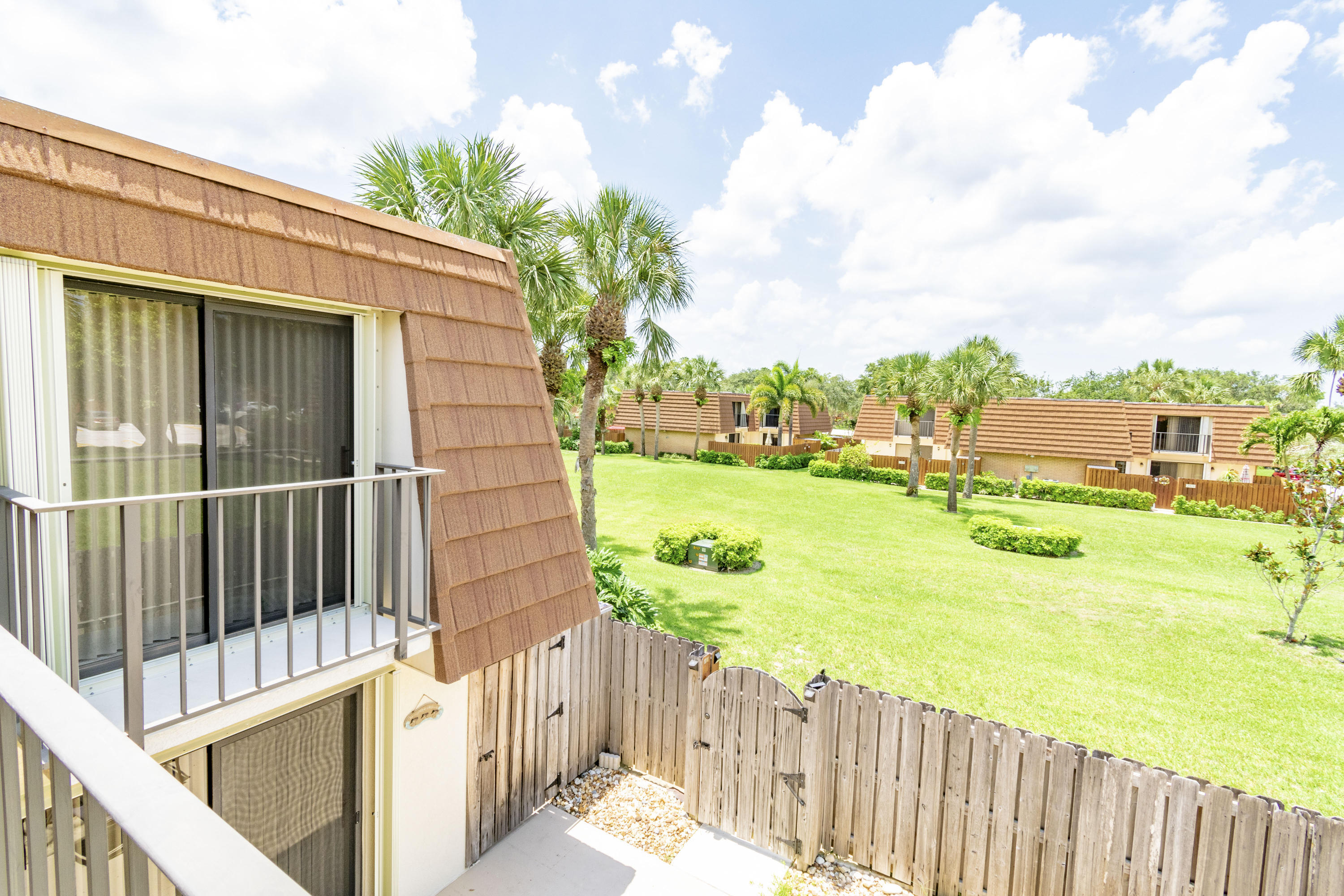 RIVER NORTH - Residential Lease