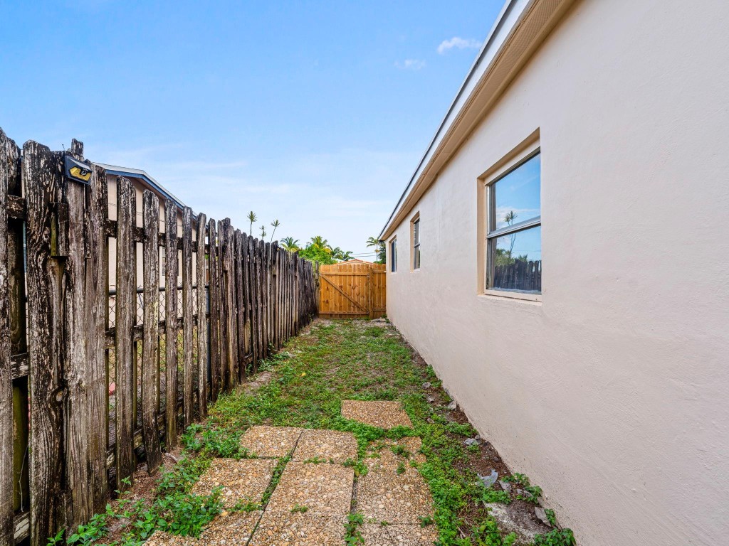 IVES ESTATES SEC 4 - Residential Lease