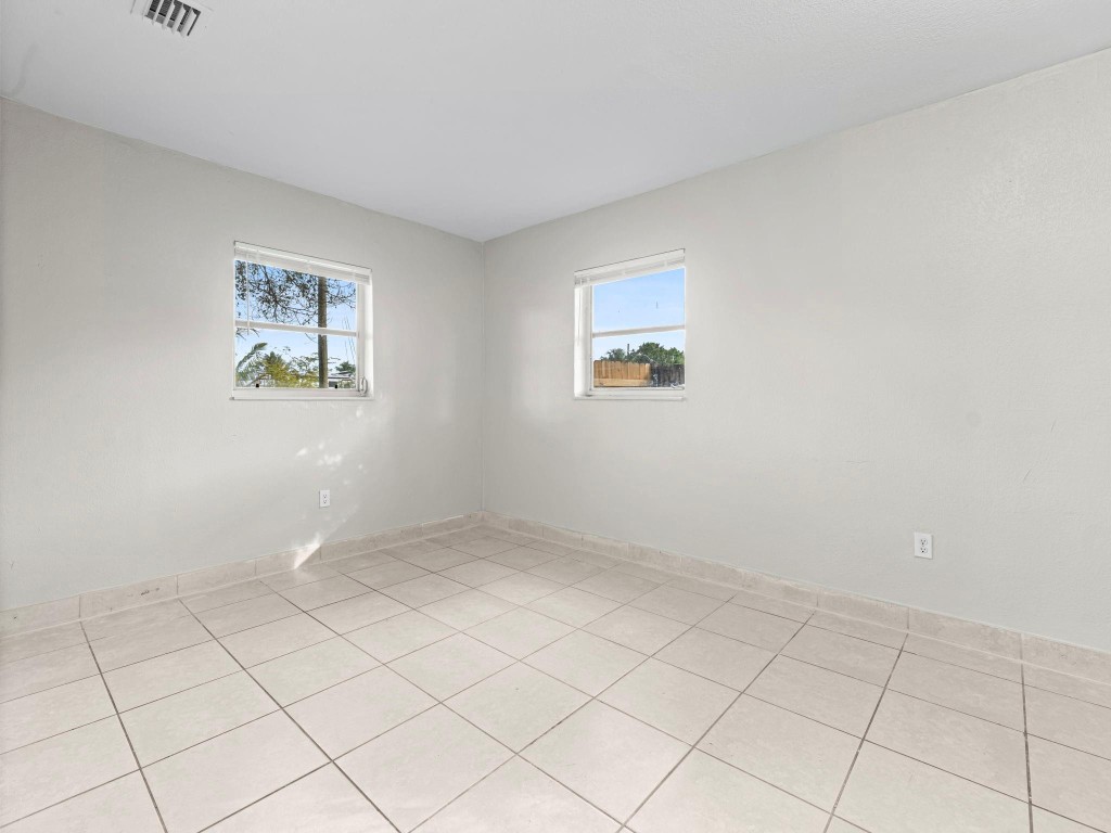 IVES ESTATES SEC 4 - Residential Lease