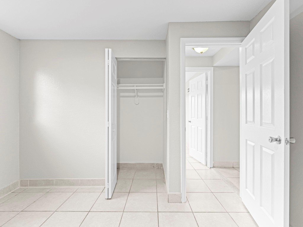 IVES ESTATES SEC 4 - Residential Lease