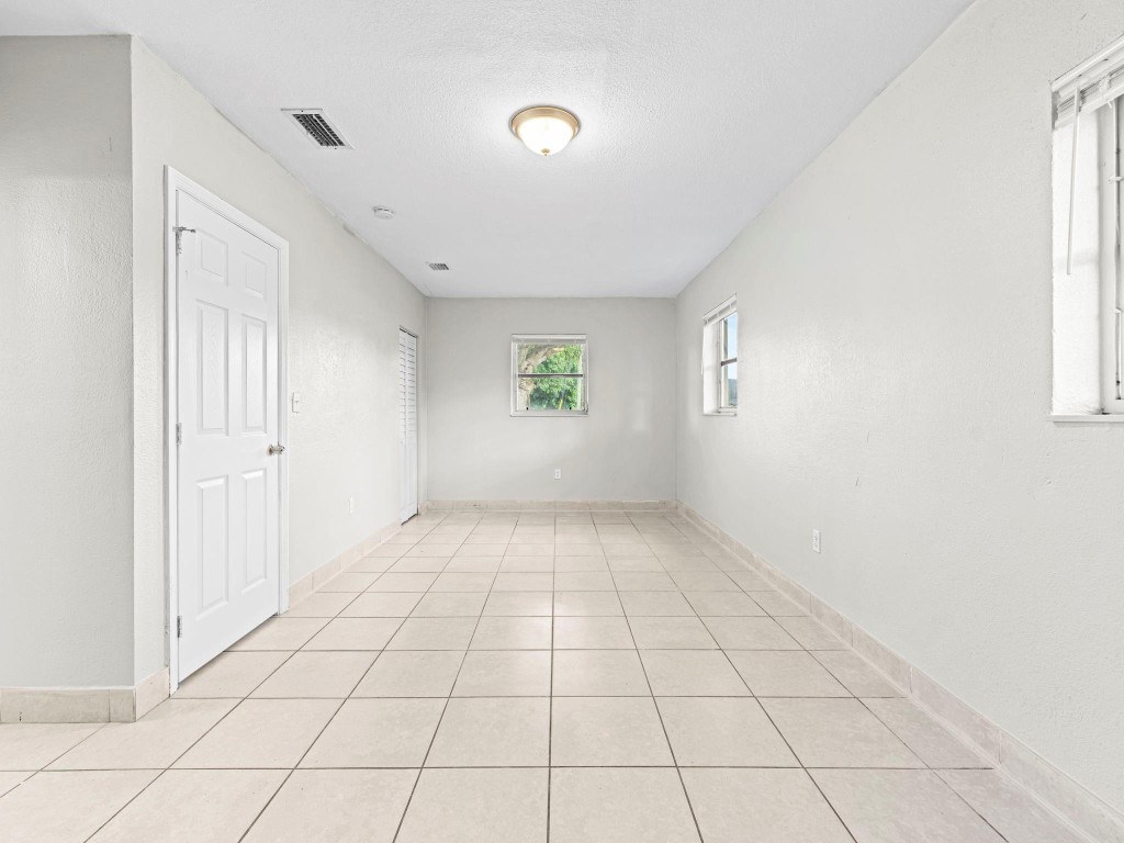 IVES ESTATES SEC 4 - Residential Lease