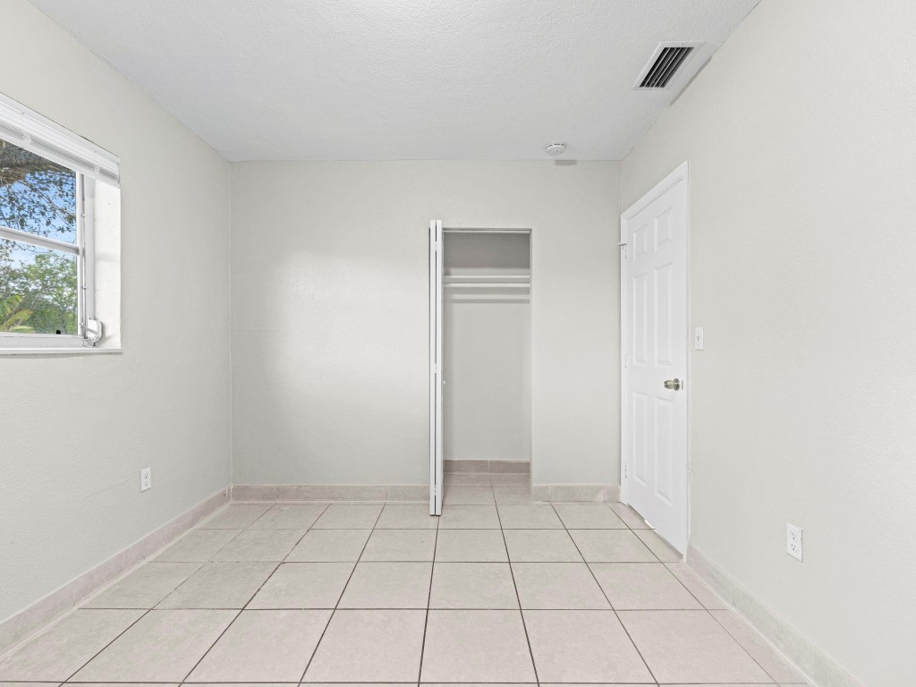 IVES ESTATES SEC 4 - Residential Lease