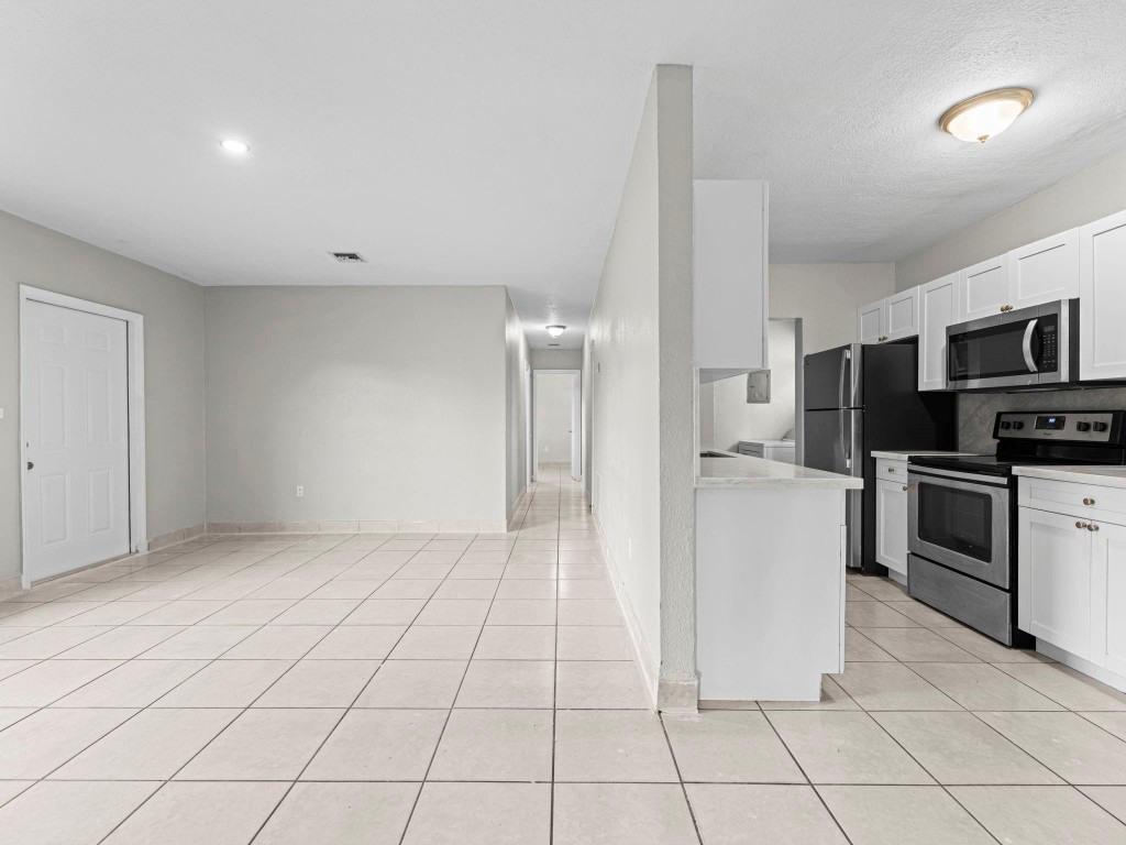 IVES ESTATES SEC 4 - Residential Lease