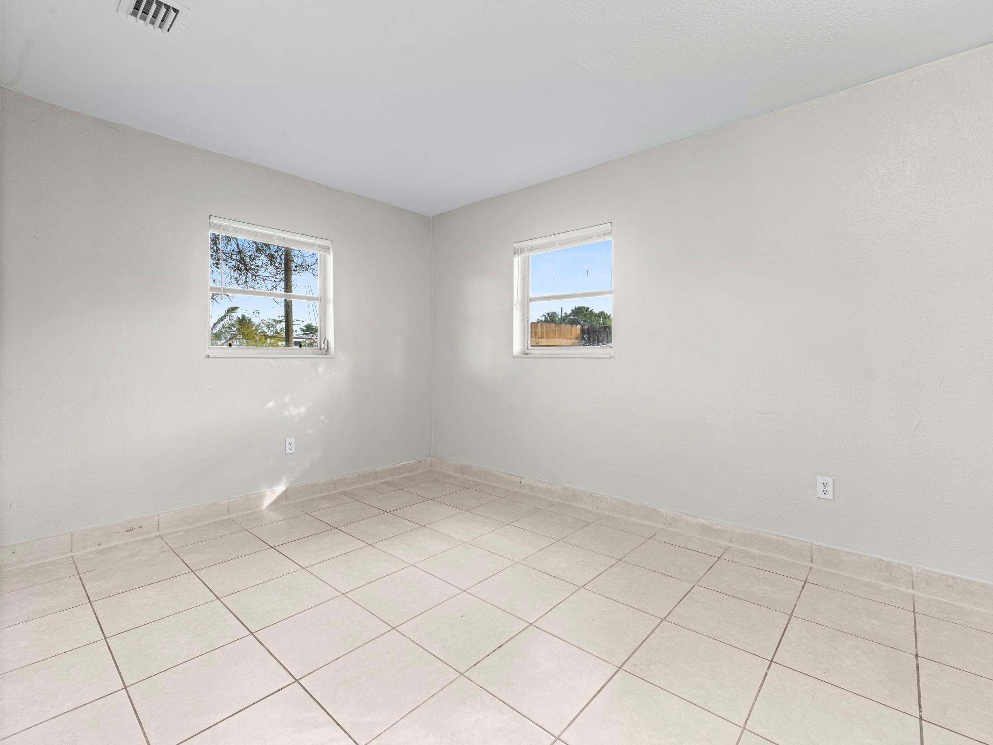 IVES ESTATES SEC 4 - Residential Lease