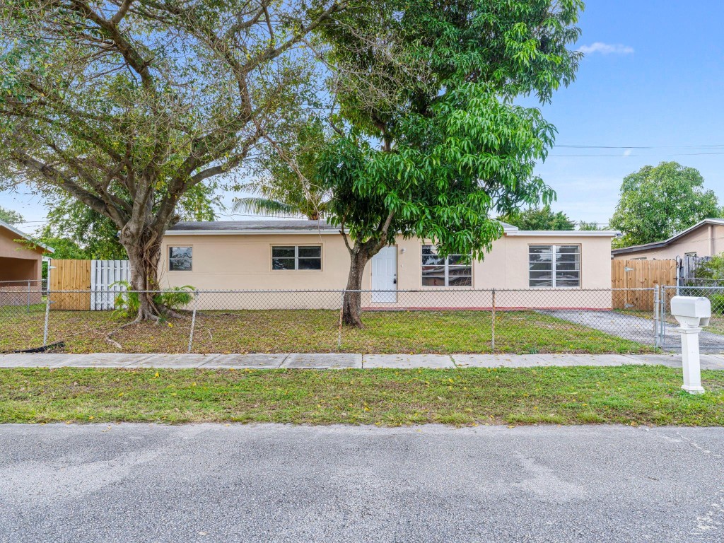 IVES ESTATES SEC 4 - Residential Lease