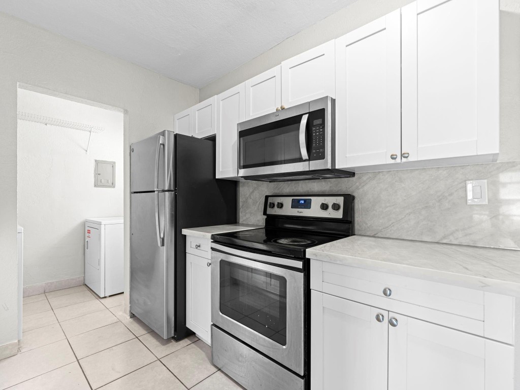 IVES ESTATES SEC 4 - Residential Lease