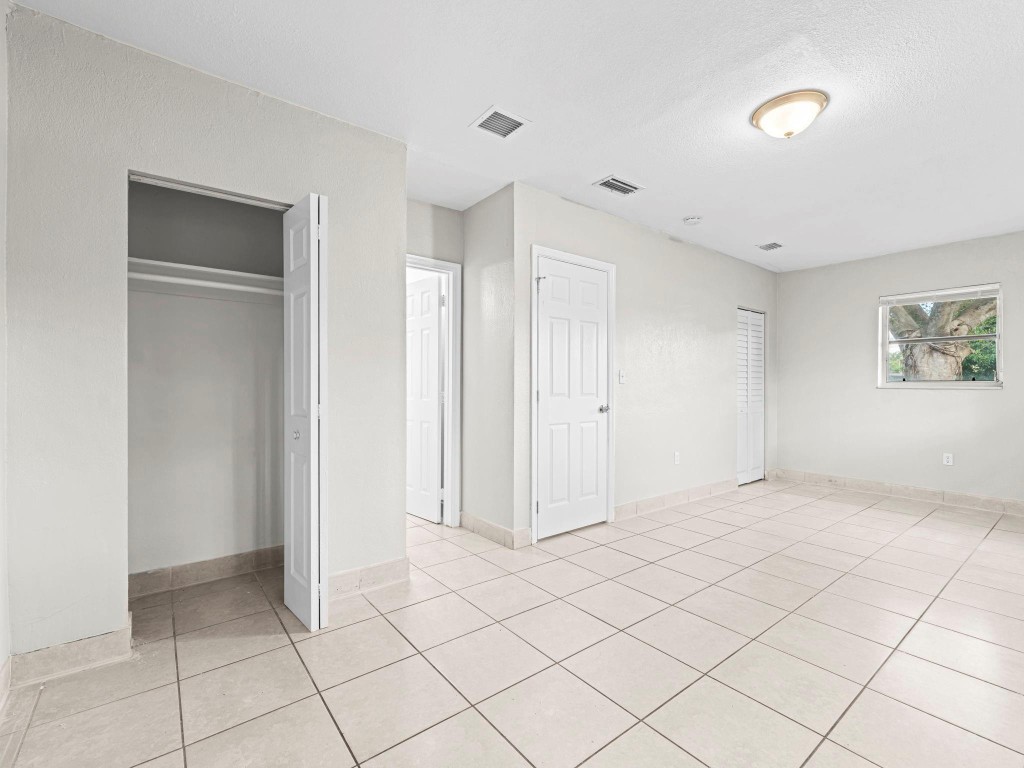 IVES ESTATES SEC 4 - Residential Lease