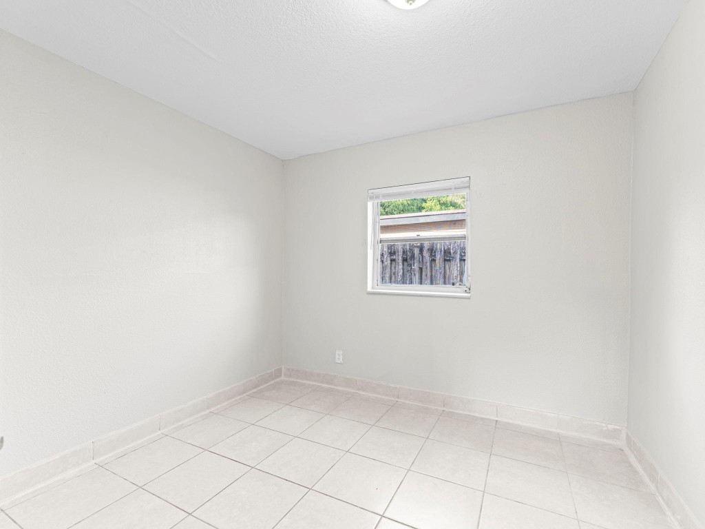 IVES ESTATES SEC 4 - Residential Lease