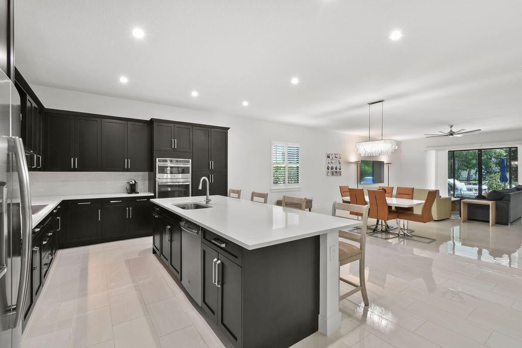 2948 GIN BERRY Way