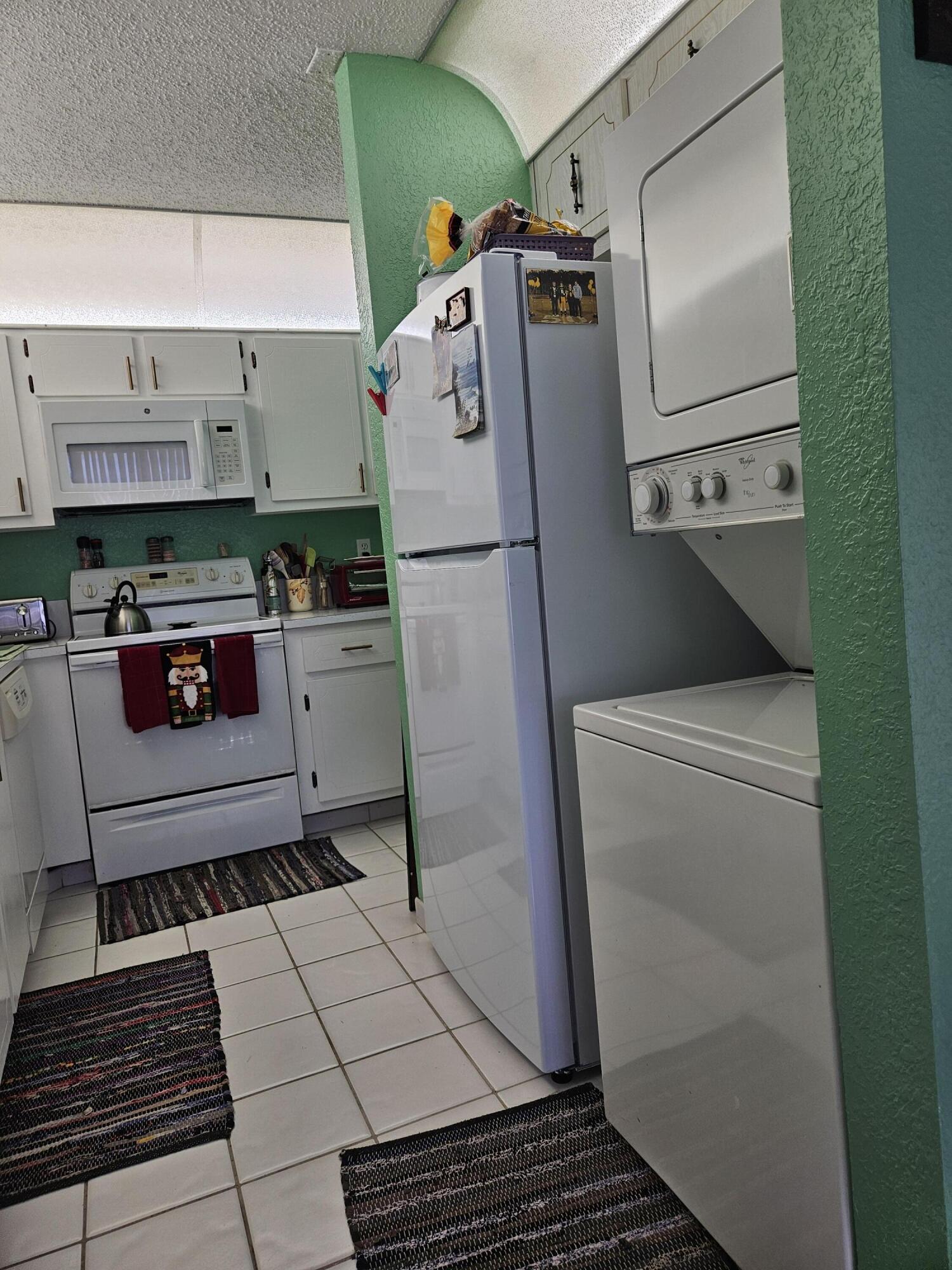 1845 NW 18th Street 202