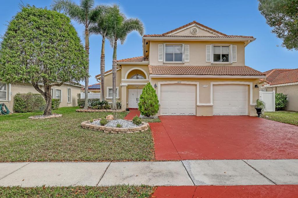 Photo of 5877 Las Colinas Circle, Lake Worth, FL 33463 (MLS # R11155396)