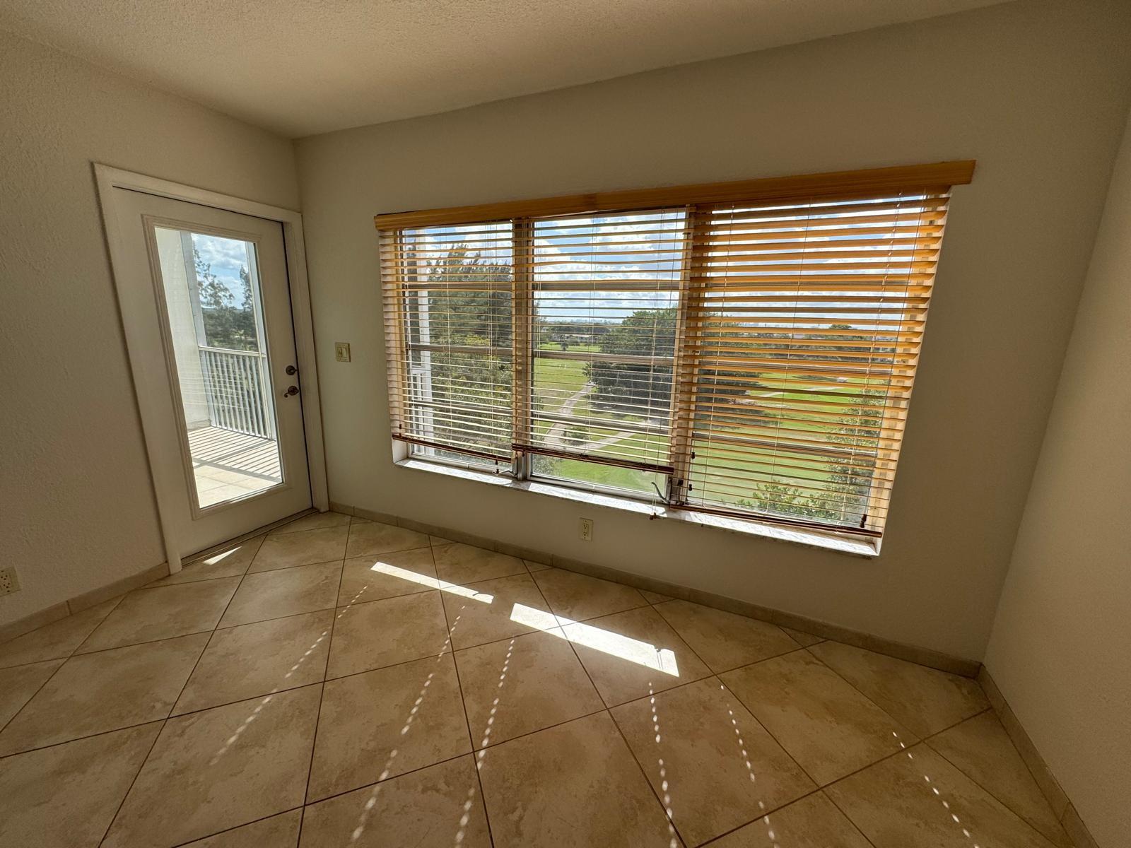 No 11 Palm-Aire Country C - Residential Lease