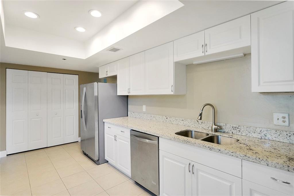 Wellesley park Condo 01 - Residential