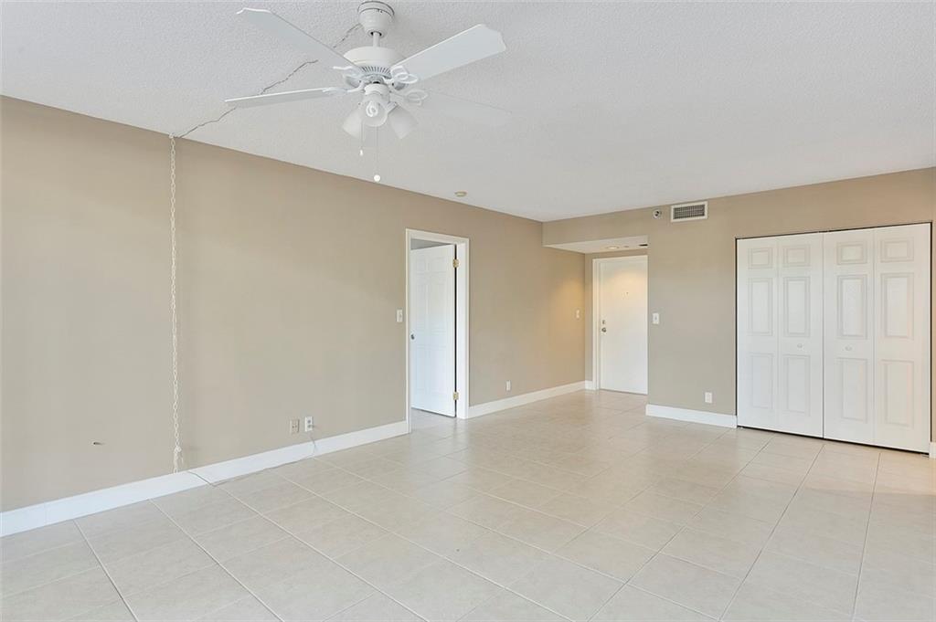 Wellesley park Condo 01 - Residential