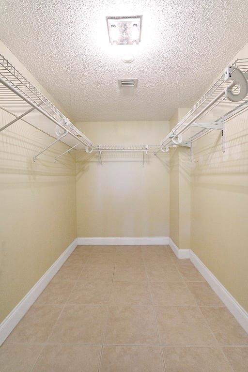 Wellesley park Condo 01 - Residential