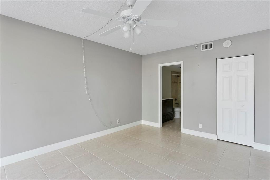 Wellesley park Condo 01 - Residential