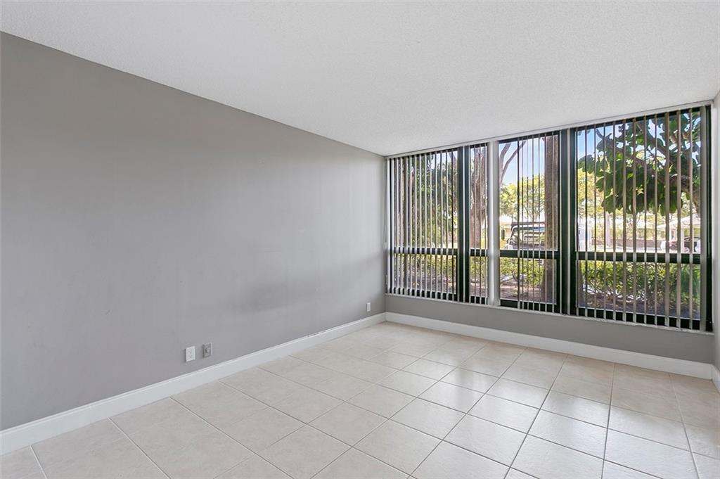 Wellesley park Condo 01 - Residential
