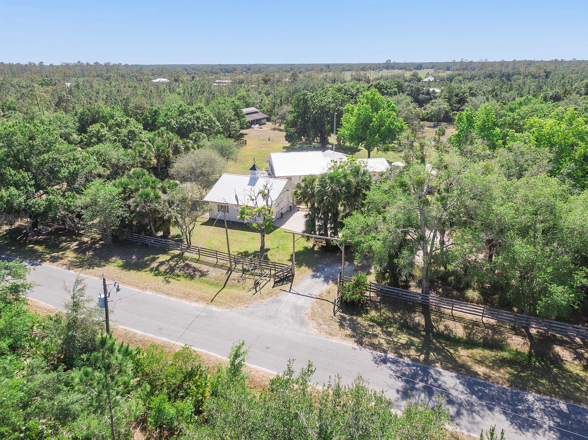32801 Us Highway 441 N 64