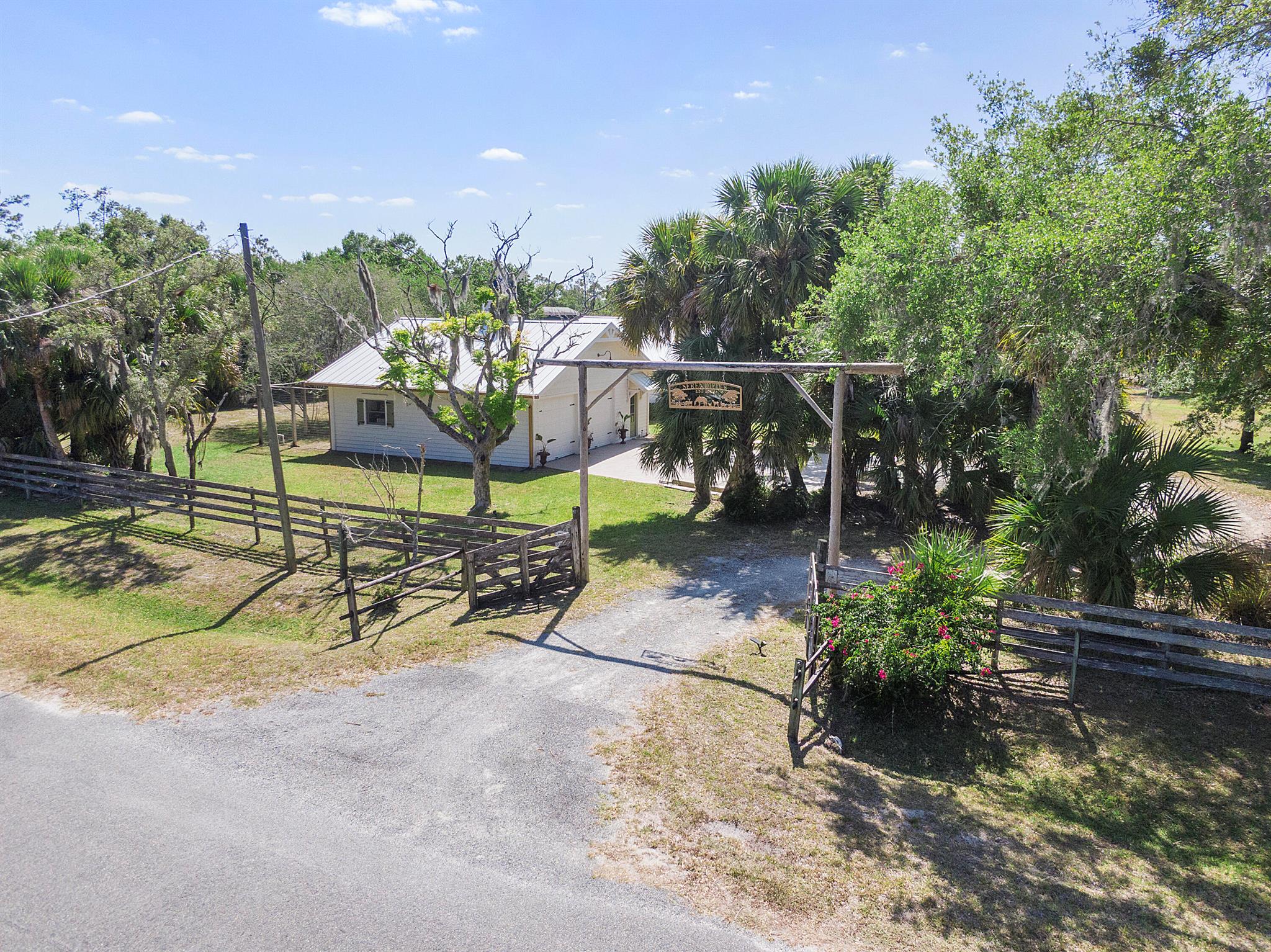 32801 Us Highway 441 N 64