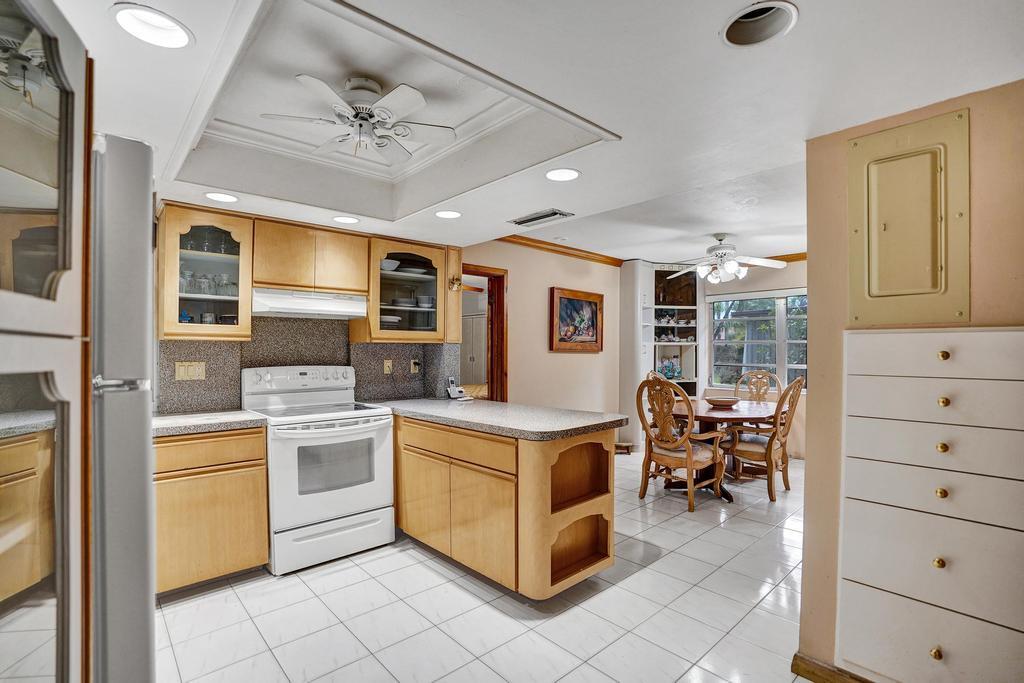 COVE 5TH SEC - Residential