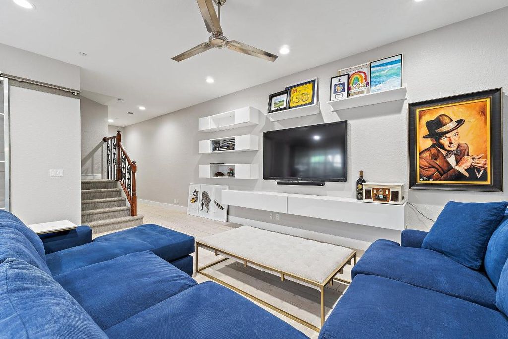 Photo of 5119 Artesa Way W, Palm Beach Gardens, FL 33418 (MLS # R11103580)