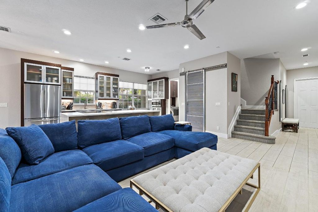 Photo of 5119 Artesa Way W, Palm Beach Gardens, FL 33418 (MLS # R11103580)