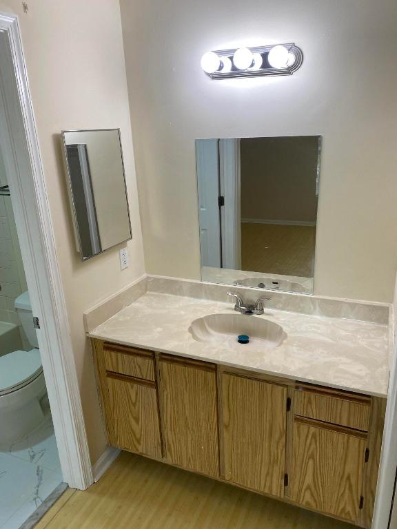 LAGO DEL REY NORTH AMSTERDAM CONDO - Residential