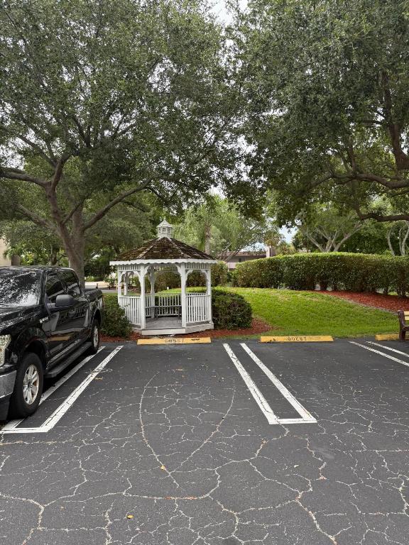 LAGO DEL REY NORTH AMSTERDAM CONDO - Residential