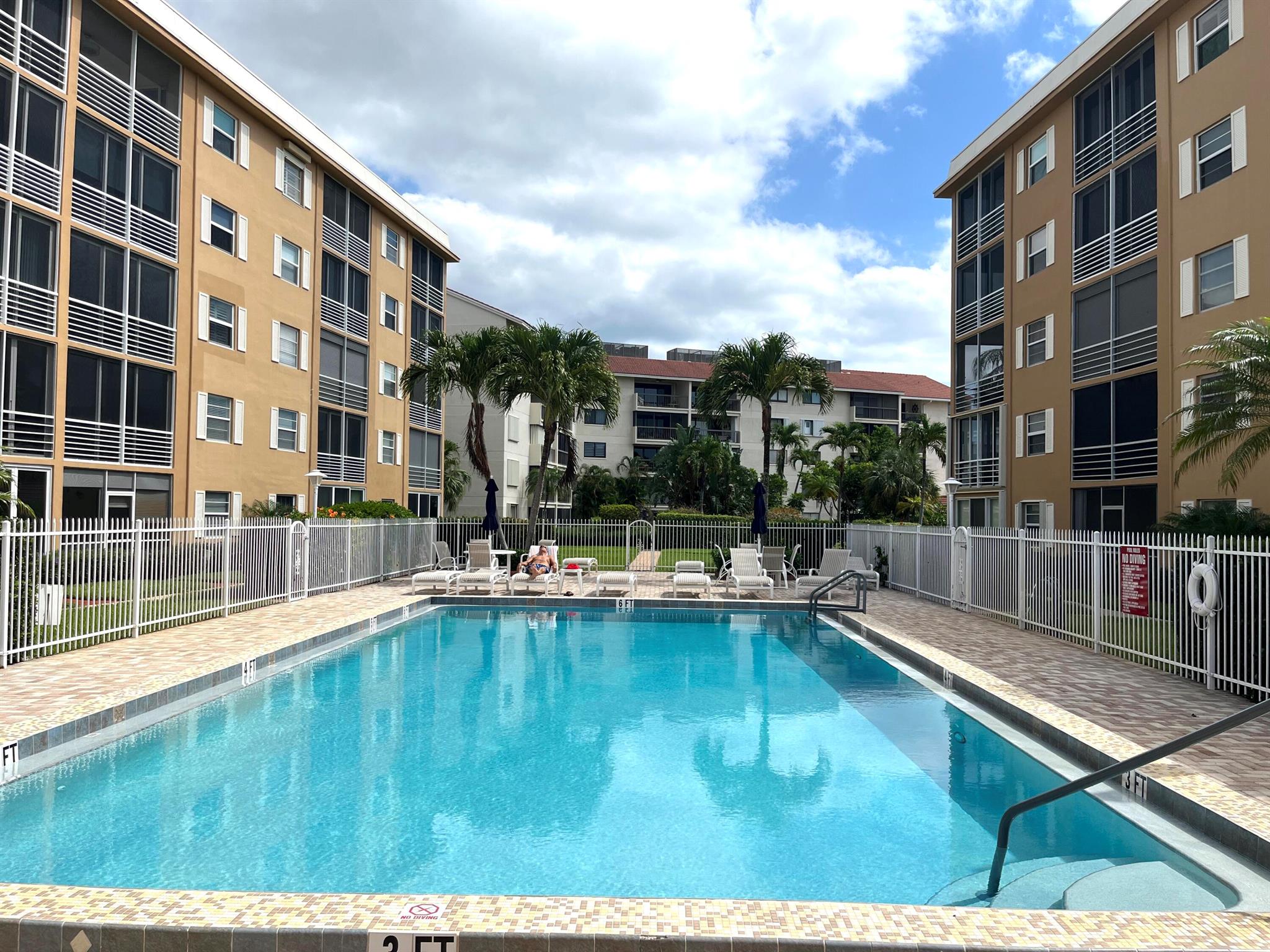 WATERWAY WEST CONDOS - Residential