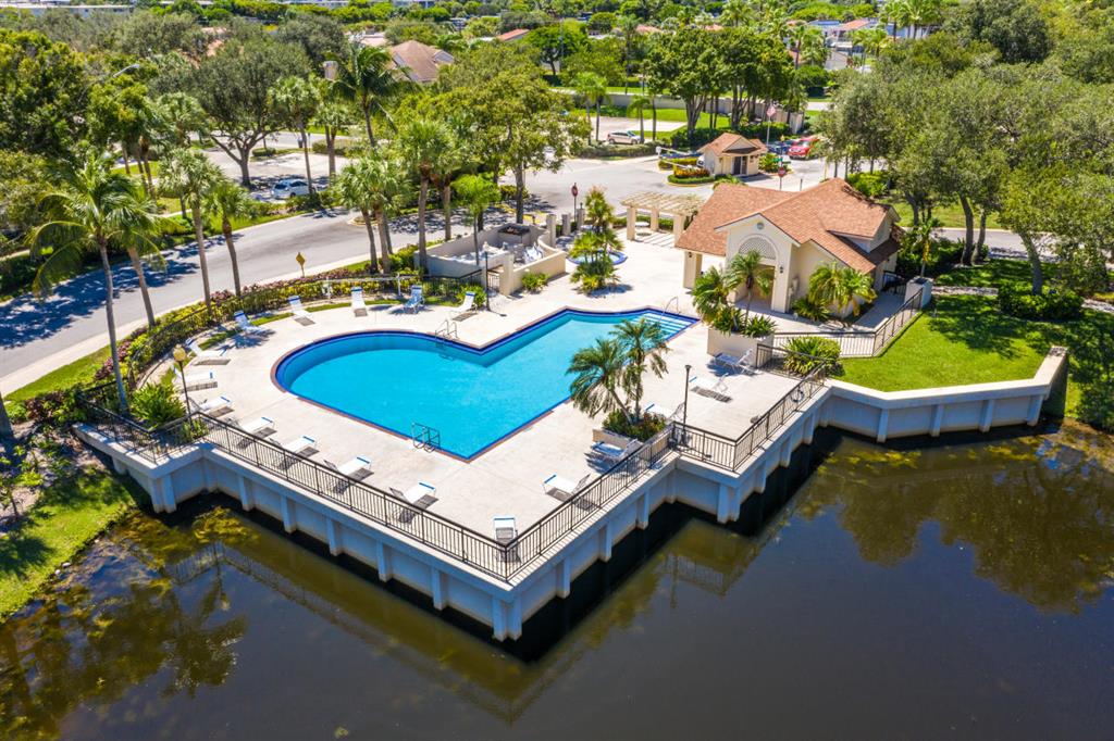 WELLESLEY AT LAKE CLARKE SHORES - Residential