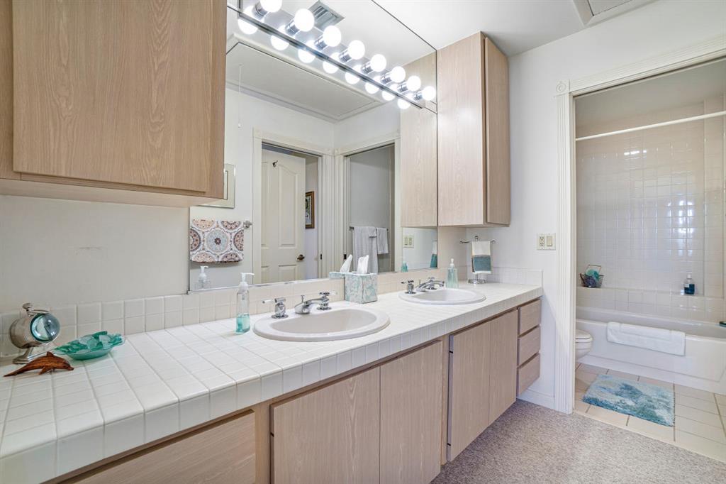 WELLESLEY AT LAKE CLARKE SHORES - Residential